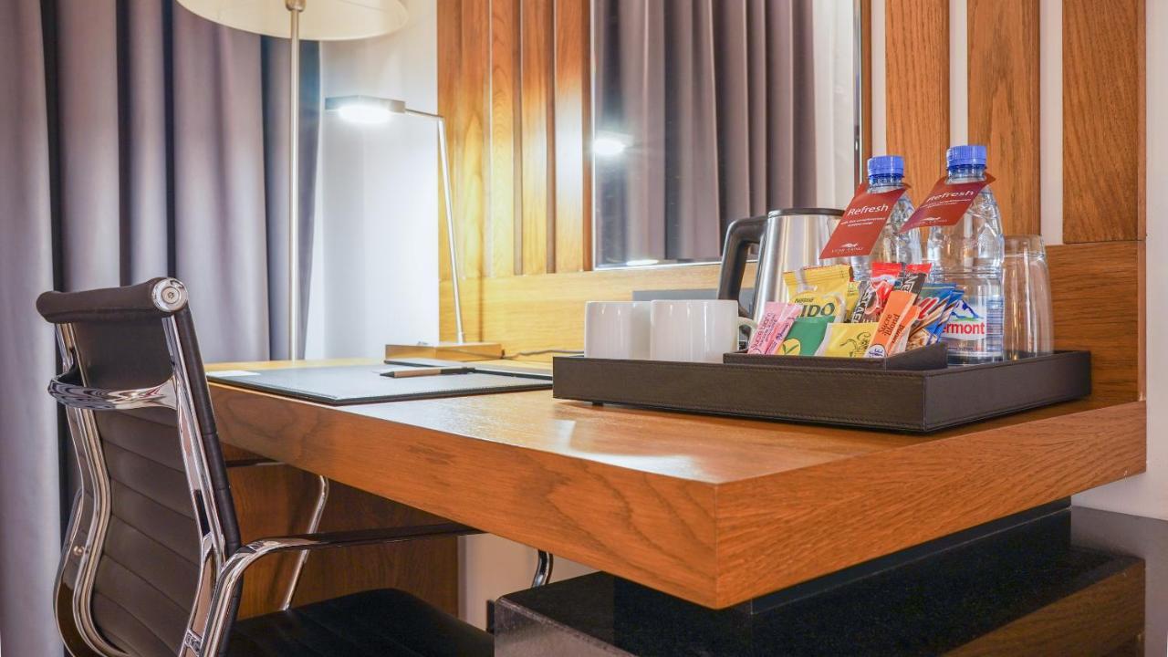 Star Land Hotel Bastos Yaoundé Dış mekan fotoğraf