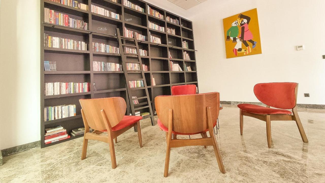 Star Land Hotel Bastos Yaoundé Dış mekan fotoğraf