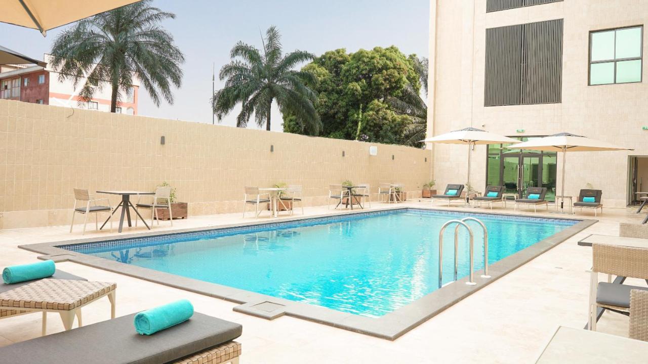 Star Land Hotel Bastos Yaoundé Dış mekan fotoğraf