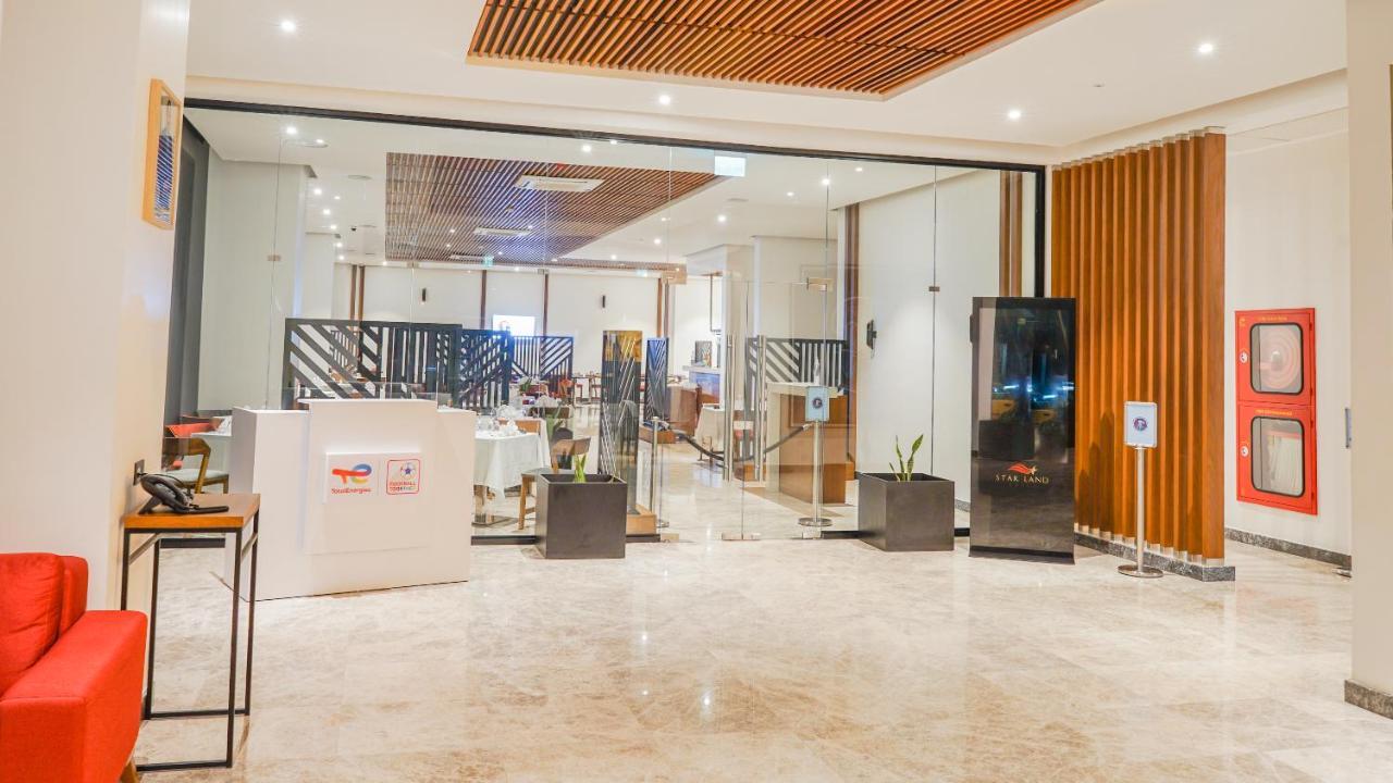 Star Land Hotel Bastos Yaoundé Dış mekan fotoğraf
