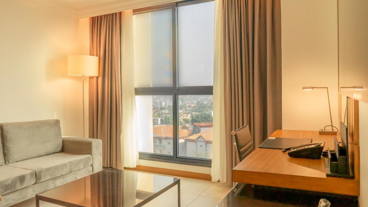 Star Land Hotel Bastos Yaoundé Dış mekan fotoğraf