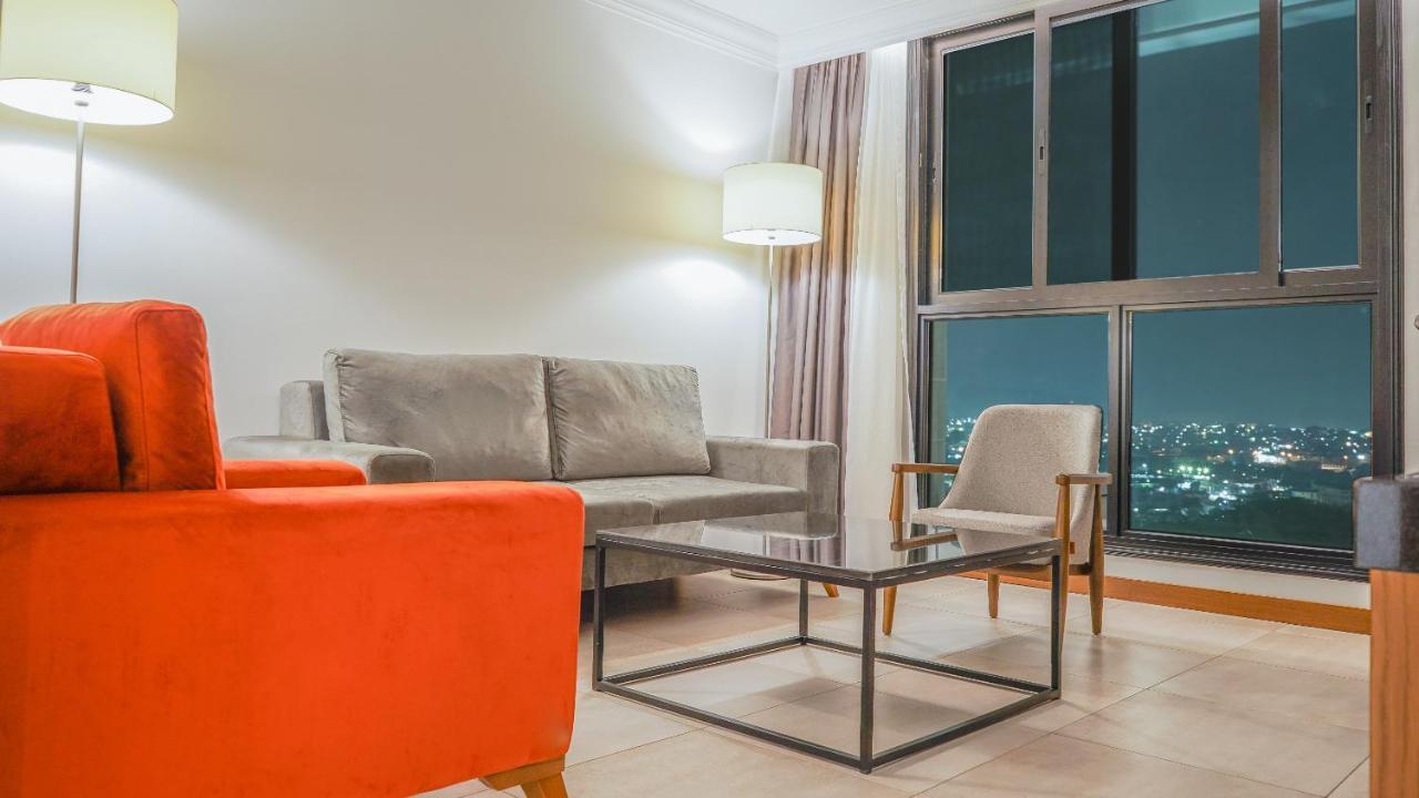 Star Land Hotel Bastos Yaoundé Dış mekan fotoğraf